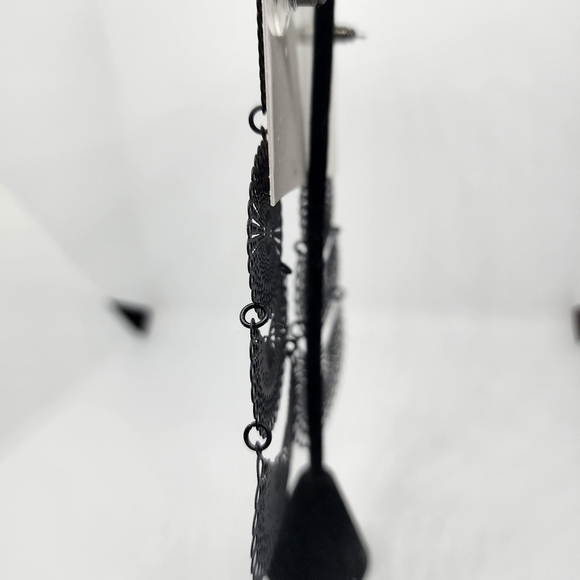 Natasha black drop earrings - Picture 5 of 7